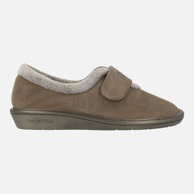 Women's house slippers in taupe suede with velcro