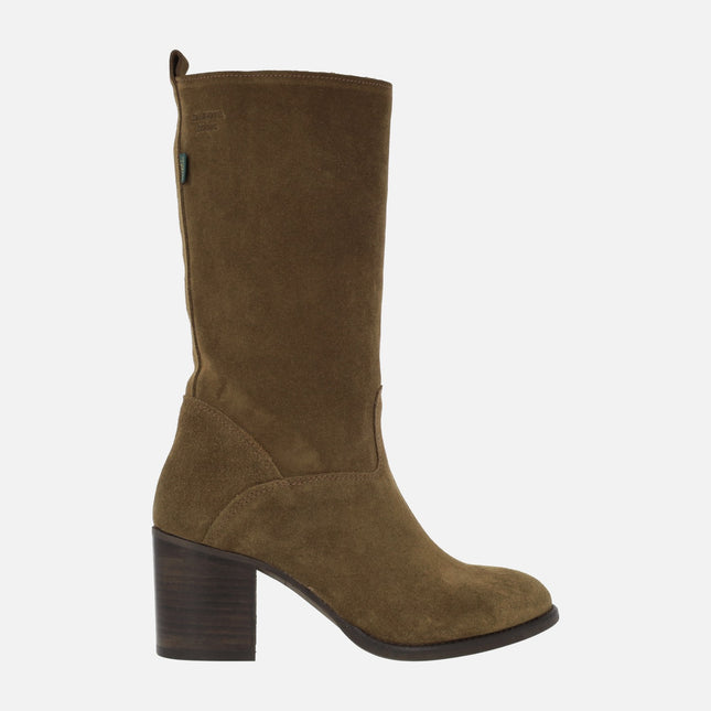 Dakota middle leg heeled boots in brown suede