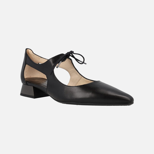 Black leather Dali shoes with side openings and lace closure