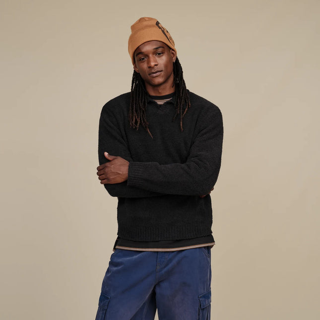 Men's Knit UGG Mountain Logo Beanie