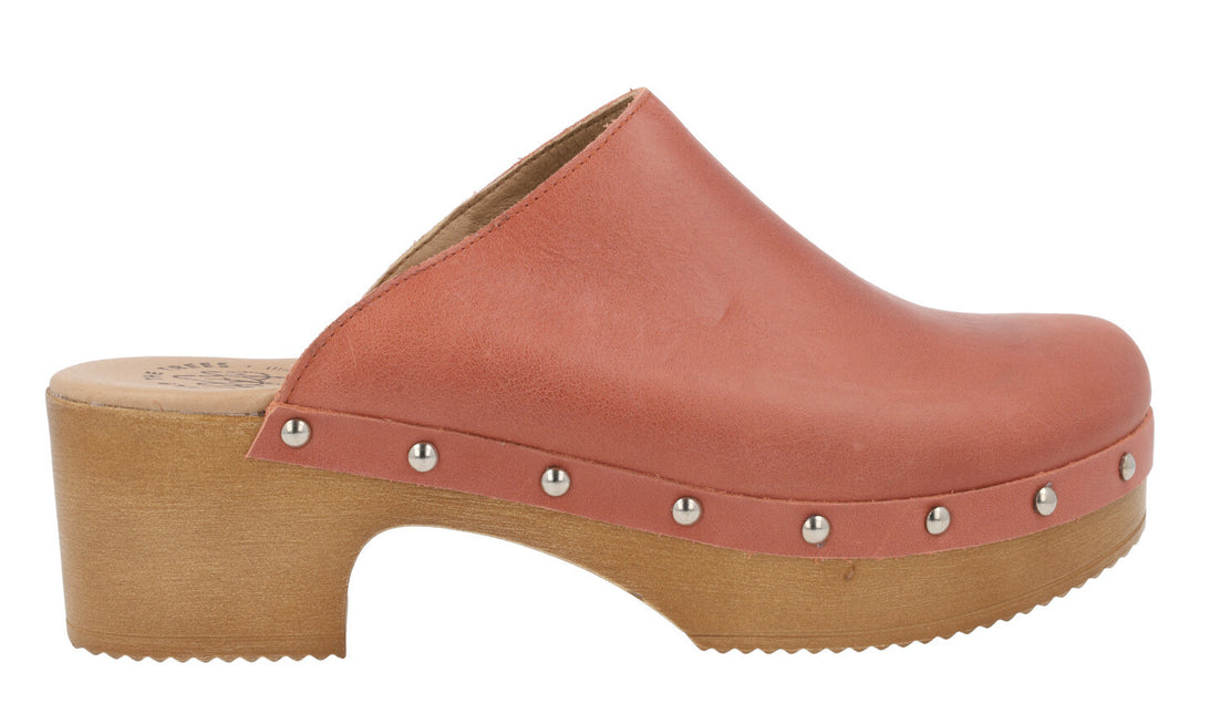 Women's leather clogs with Help the trees studs