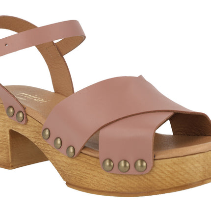 Cris leather sandals with crossed strips and studs