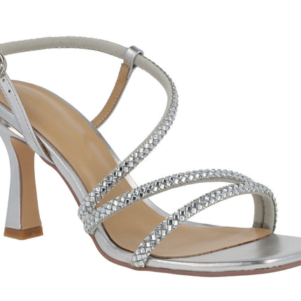 Silver sandals with strips of 10 cms and heels