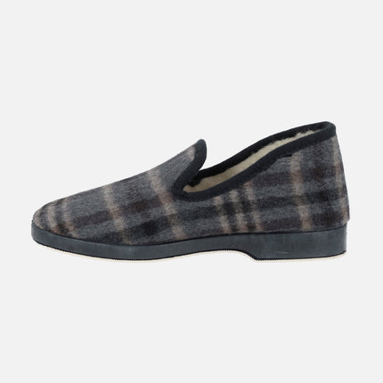 Men's closed House slippers in checkered fabric