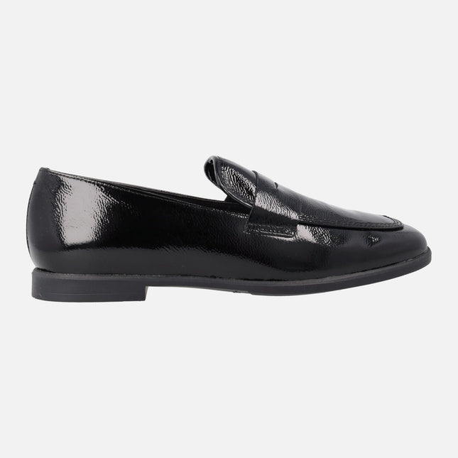 Patent leather moccasins for women