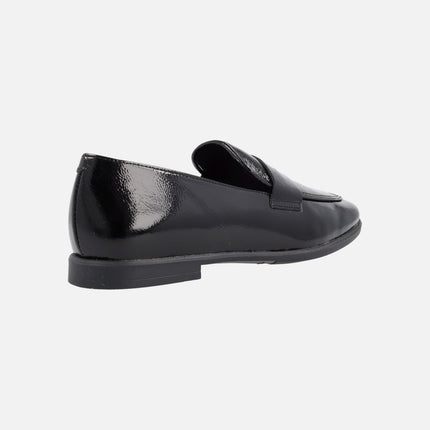 Patent leather moccasins for women