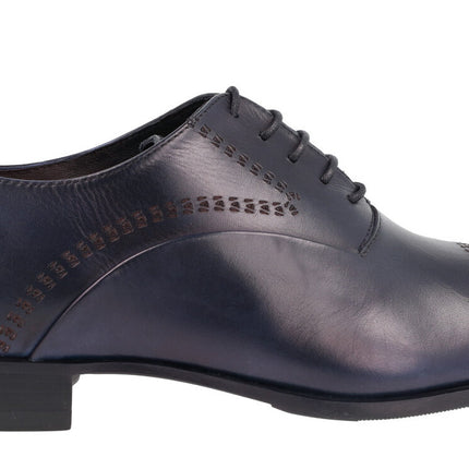 Oxford shoes for men in navy blue leather with engraved drawings