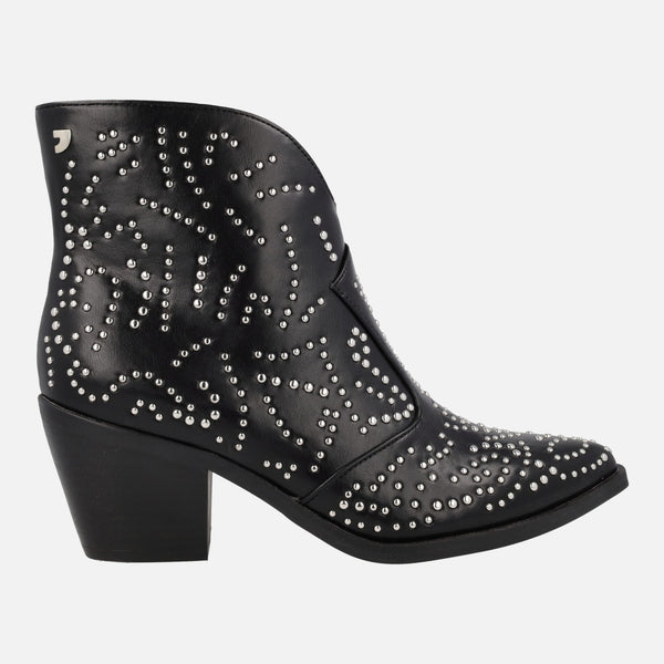 Cowboy Struer boots in black leather with rivets