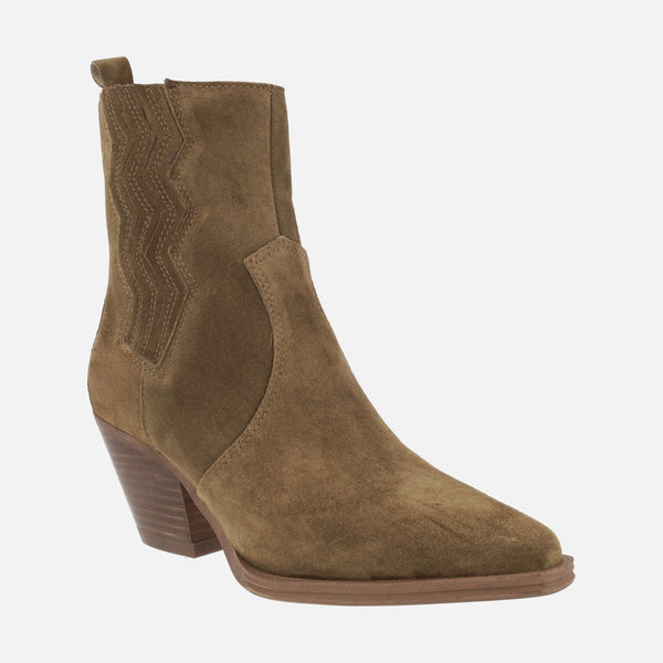 Givet Cowboy Booties in Leather Serraje