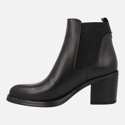 Alpe Leyna black leather chelsea boots with heel