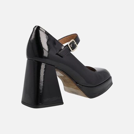 Mary Jane shoes in black patent leather with high heel and platform