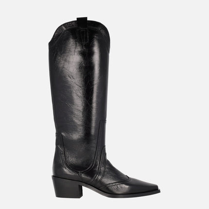 Cowboy high boots in black shine leather
