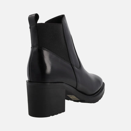 Leather boots with back in elastic fabric