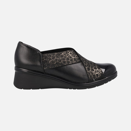 Zapatos confort en combinado negro con elásticos cruzados