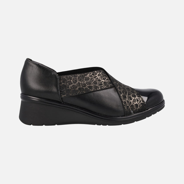 Comfort Shoes in Black combi With crossed elastics