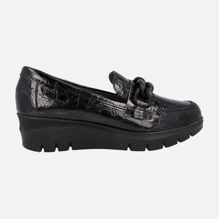 Comfort moccasins patent coconut with pasta chain