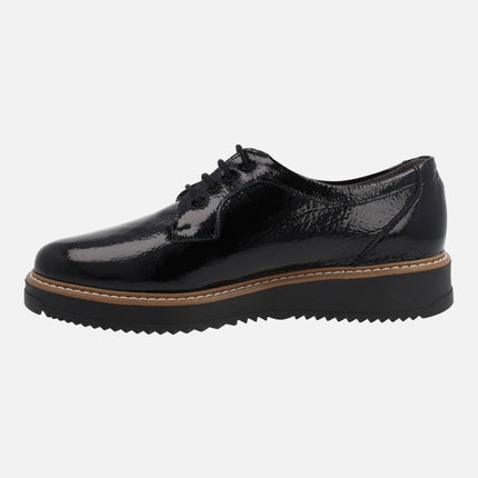 Black patent leather laced shoes for women