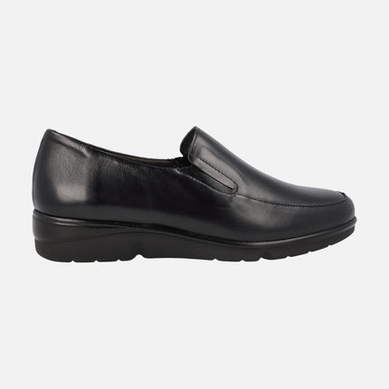 Classic black leather moccasins with elastic