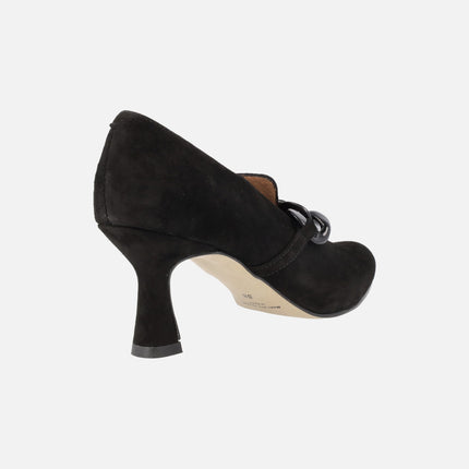 Black suede heeled shoes Candela with chain ornament