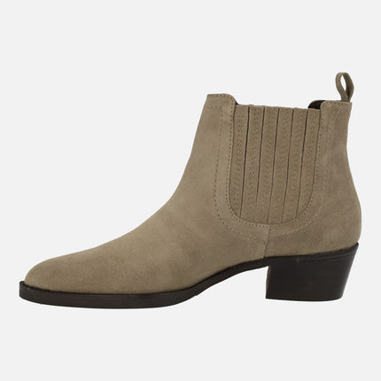 Hobro chelsea boots in taupe suede