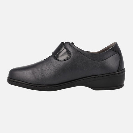 Zapatos confort para mujer en combinado negro con cierre de velcro