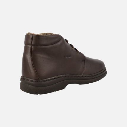 Classic leather boots with laces and hair lining for men