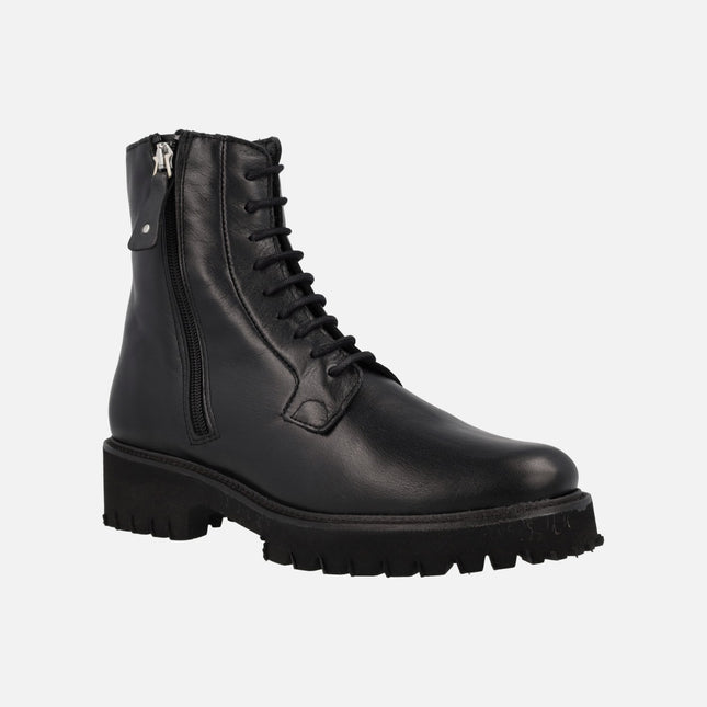 Black leather boots with laces and outdoor zipper