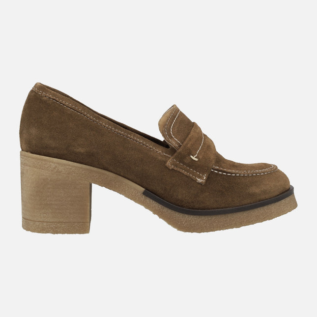 Brown serraje moccasins with rubber heels