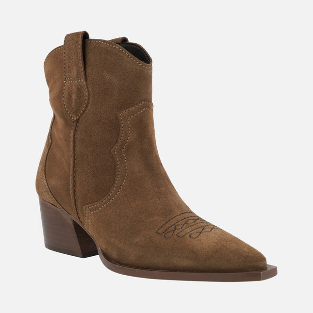 Weares Cowboy Ankle Boots with embroidery on the toe