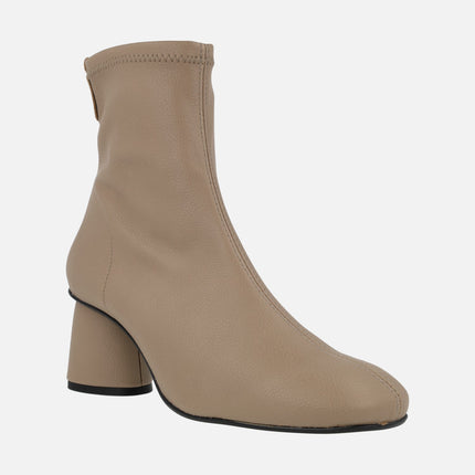 Elastic Ankle Boots Skin texture with round last and heel