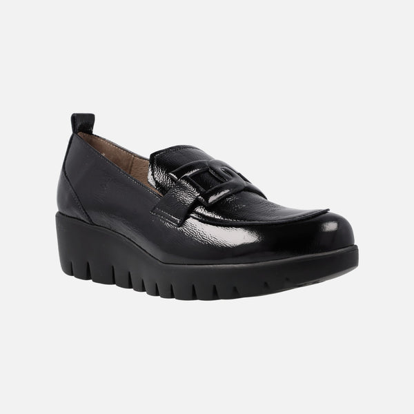 Wonders Fly Rings Moccasins Shoes in black patent leather