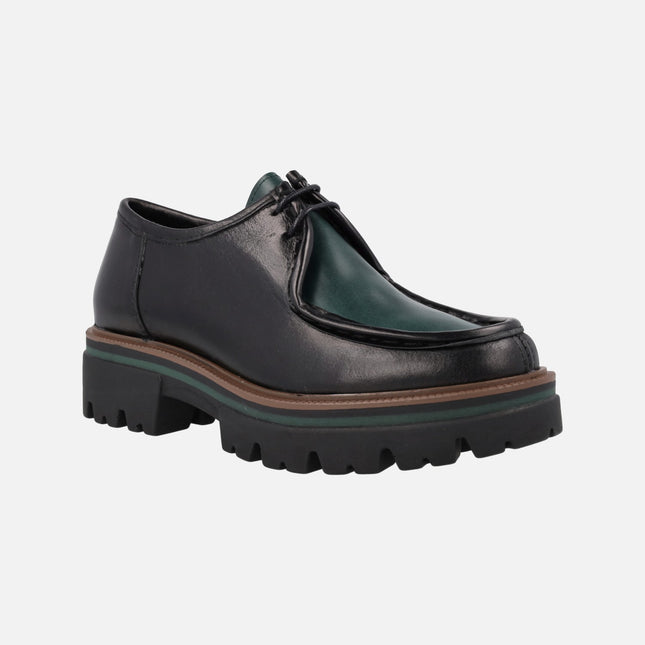 Wallabee for women in black leather with green instep by Lince