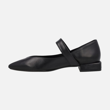 Mary Jane shoes in black leather with low heel