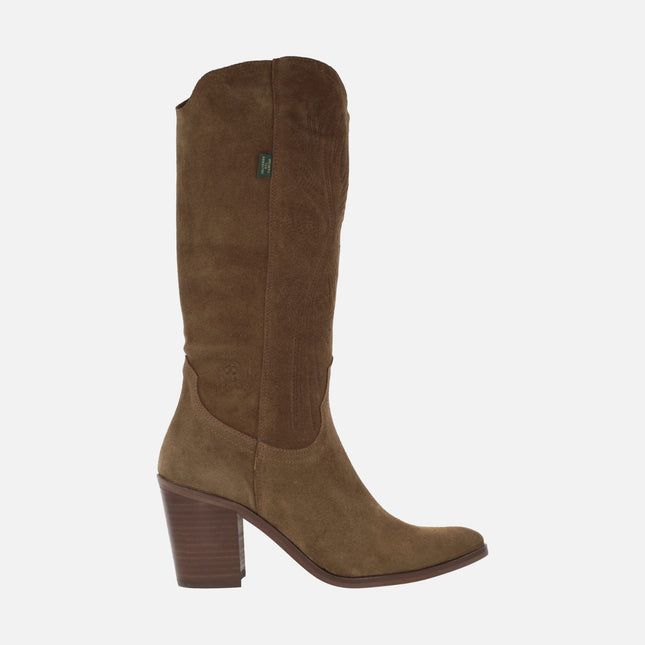 Heeled Cowboy style Boots in brown suede with embroideries