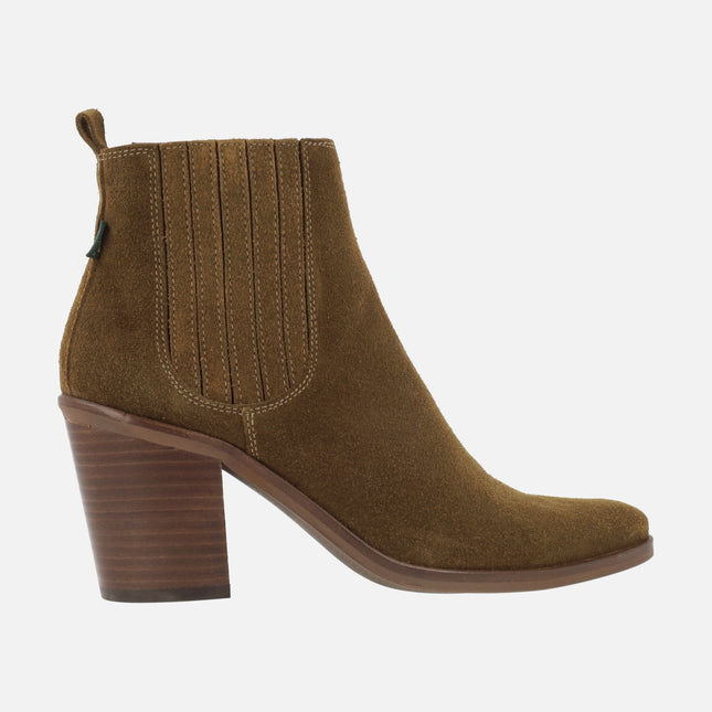 DKT 24 Capuccino high heeled chelsea boots