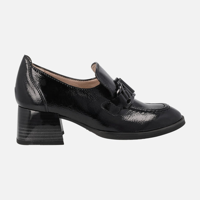 Hispanitas Charlize loafers in black patent leather with ornament