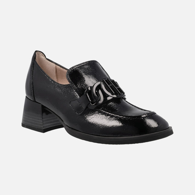 Hispanitas Charlize loafers in black patent leather with ornament