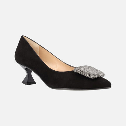 Lilien Black suede pumps with low heel and fantasy detail