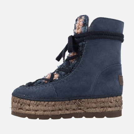 Suede boots with yute platform