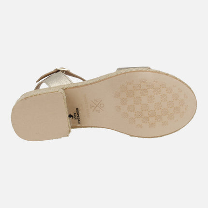 Sandalias de piel con plataforma y tacón de rafia Abaka laminado Oro