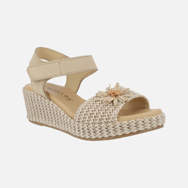 Raffia sandals with flower detail and velcro closure