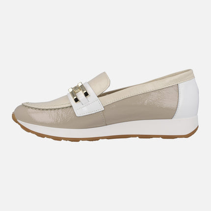 Patent leather tricolor moccasins with metallic chain