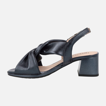 Leather sandals with knot at the instep and 6 cms heels