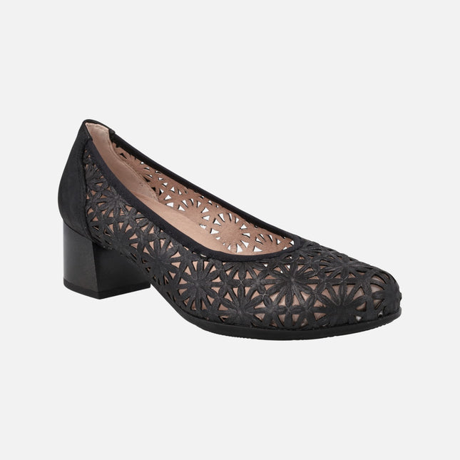 Black leather pump shoes with perforations