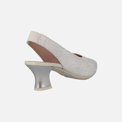 Open heel pump shoes in off white with silver flashes