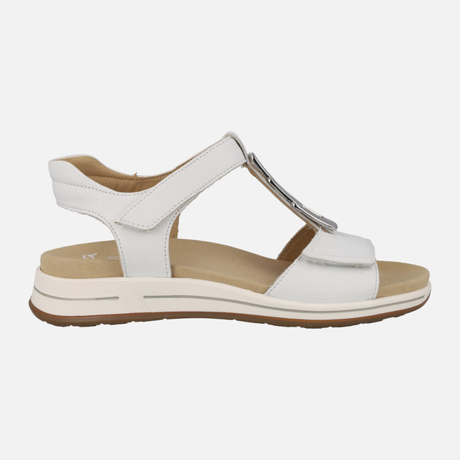 Comfort leather sandals with velcros closure