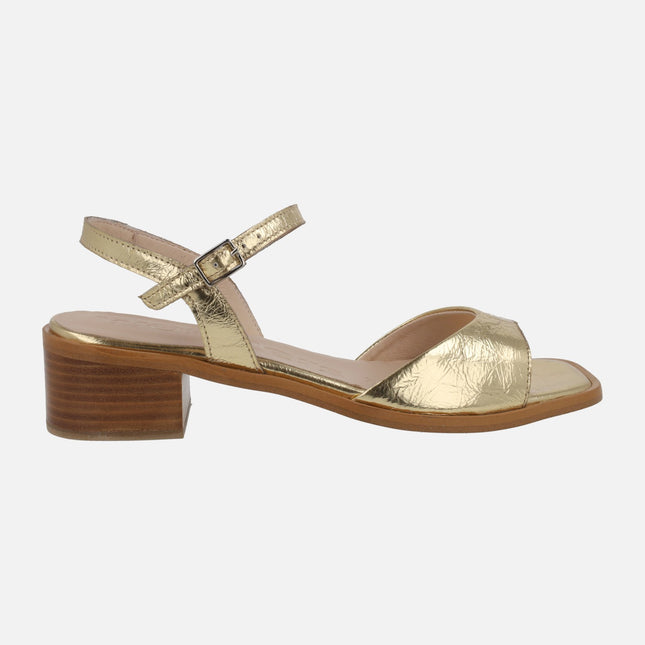 Gold lumina sandals in metallic leather with low heel