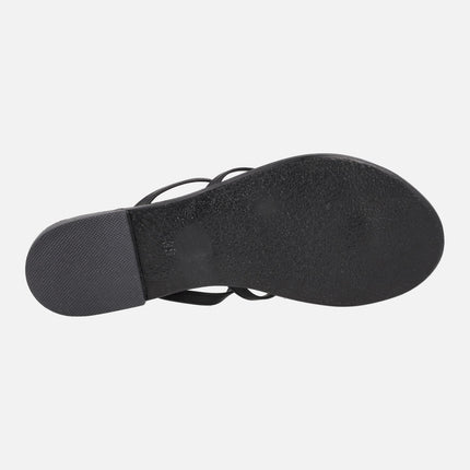 Sandalias planas negras con adorno de strass