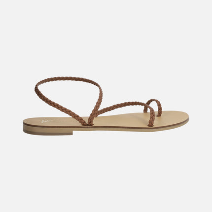 Flat sandals with braided strips