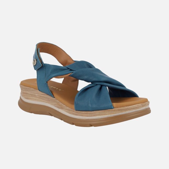 Sandalias de piel con cierre de velcro y detalle de nudo